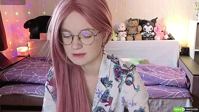 JulietFisher online show from April 2026 05:00:02 AM