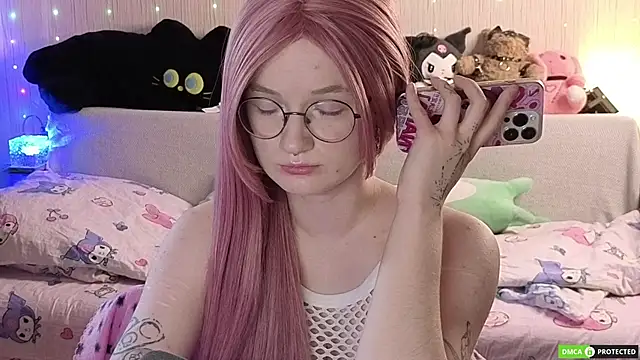 JulietFisher online show from April 2026 05:03:01 AM