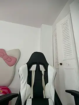 Valerie-S online show from May 2026 01:36:01 PM
