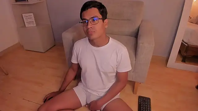 ThiagoVega  online show from April 2026 04:07:02 AM