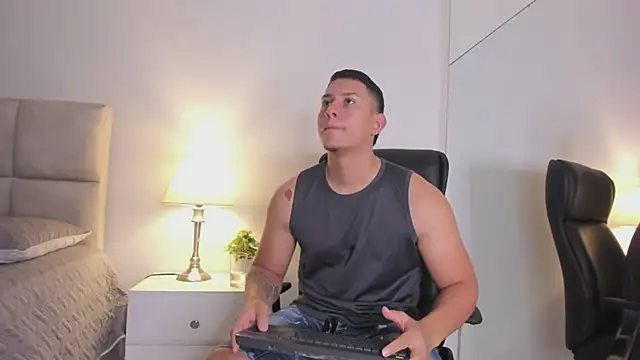 Chriss Diamond online show from June 2026 07:55:01 PM