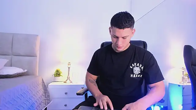 Chriss Diamond online show from May 2026 08:53:01 PM