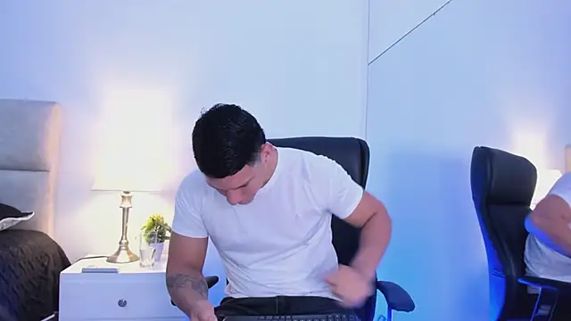 Chriss Diamond online show from June 2026 08:52:01 PM