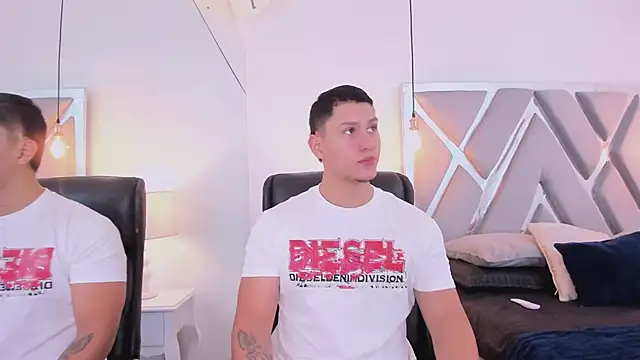 Chriss Diamond online show from April 2026 08:01:01 PM