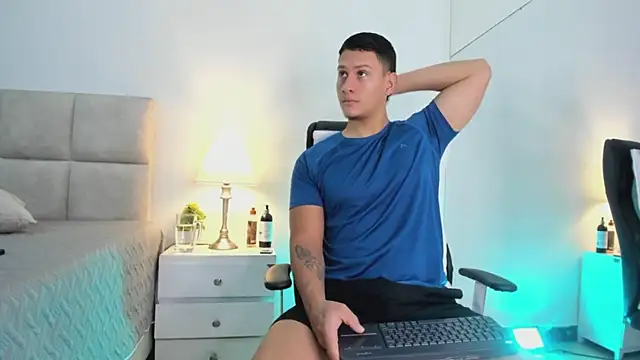Chriss Diamond online show from May 2026 08:19:01 PM