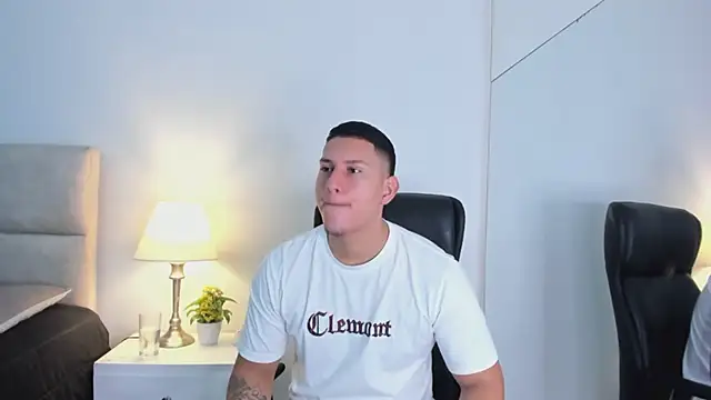 Chriss Diamond online show from June 2026 08:36:02 PM