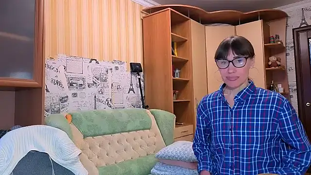 LadyL2026 online show from March 2026 11:34:01 AM