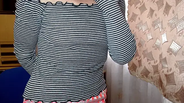 LadyL2026 online show from April 2026 07:26:02 AM