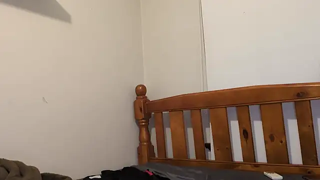 robin103666 online show from April 2026 02:56:01 PM