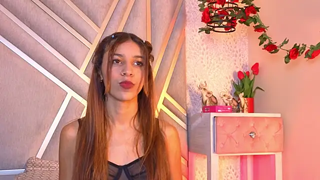 ValerieWoodsl online show from April 2026 09:12:02 PM