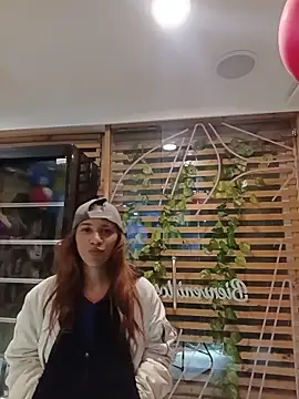 ValerieWoodsl online show from June 2026 07:02:01 AM