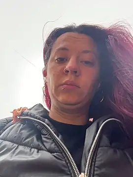 vitoria bell online show from April 2026 12:06:01 PM