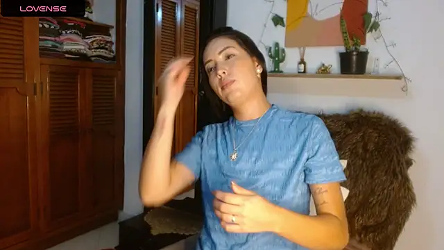 ivanna dl online show from May 2026 01:04:01 AM