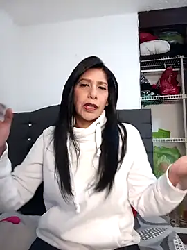 SamanthaRosse01  online show from April 2026 04:19:01 PM