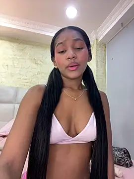 Snapshot of Angelicamayson chatting on May 2026 11:18:01 AM Angelicamayson online show from May 2026 11:18:01 AM