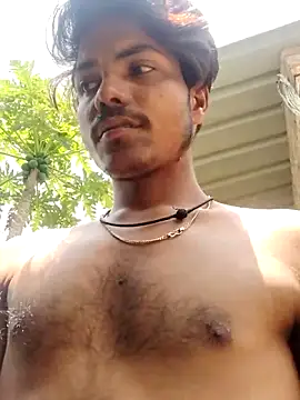 Snapshot of luck00y chatting on May 2026 05:26:02 AM luck00y online show from May 2026 05:26:02 AM