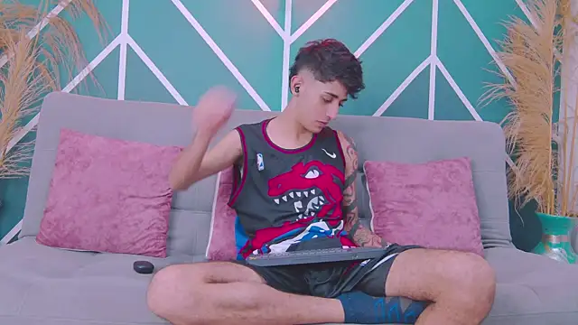 Martony Storm online show from April 2026 12:21:02 PM