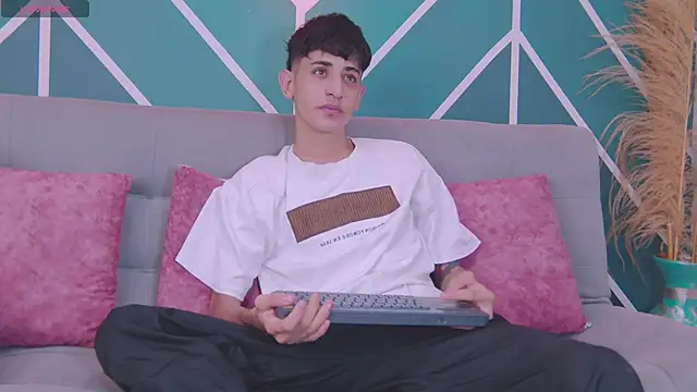 Martony Storm online show from March 2026 12:40:02 PM