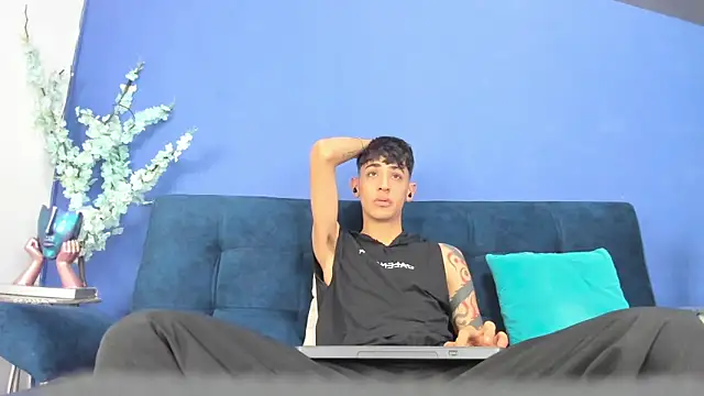 Martony Storm online show from April 2026 12:31:02 PM