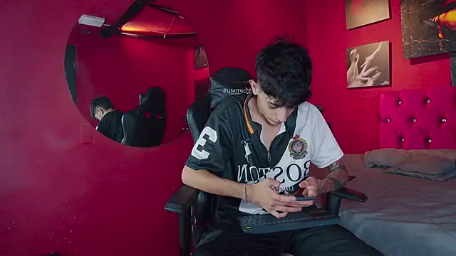 Martony Storm online show from April 2026 01:01:02 PM