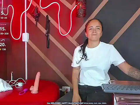 kloeMadels online show from April 2026 06:46:01 PM