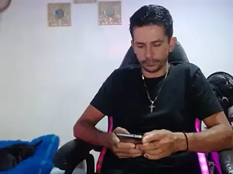 21Latinlover online show from April 2026 04:14:01 AM