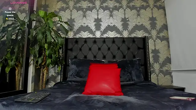 Pamela di angelo online show from April 2026 09:39:01 PM