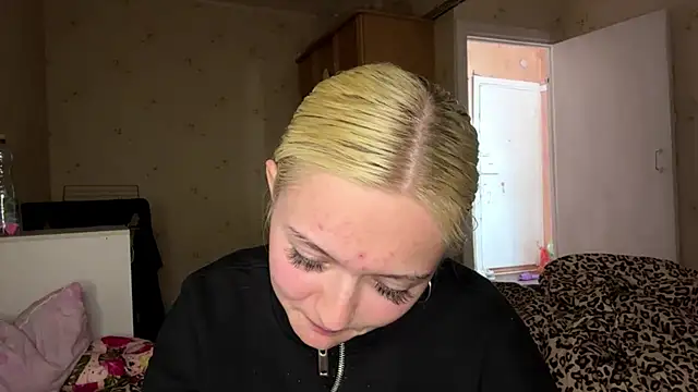 Sophia Blonde online show from May 2026 03:59:02 PM