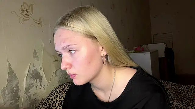 Sophia Blonde online show from April 2026 03:38:01 PM