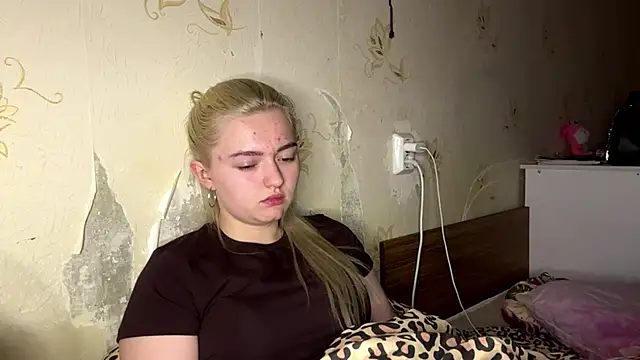 Sophia Blonde online show from April 2026 01:18:02 AM