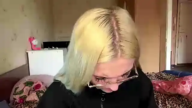 Sophia Blonde online show from May 2026 03:16:01 PM