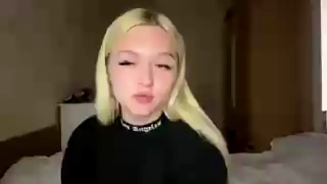 Sophia Blonde online show from May 2026 06:16:01 PM