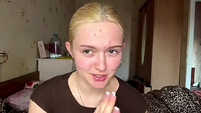 Sophia Blonde online show from April 2026 02:29:02 PM