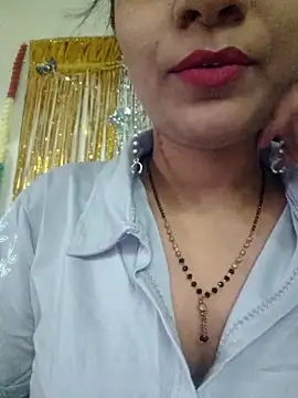 Snapshot of khushi_ji00 chatting on June 2026 10:25:01 AM khushi ji00 online show from June 2026 10:25:01 AM
