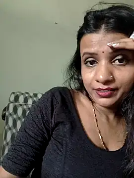 Snapshot of khushi_ji00 chatting on July 2026 07:20:01 AM khushi ji00 online show from July 2026 07:20:01 AM