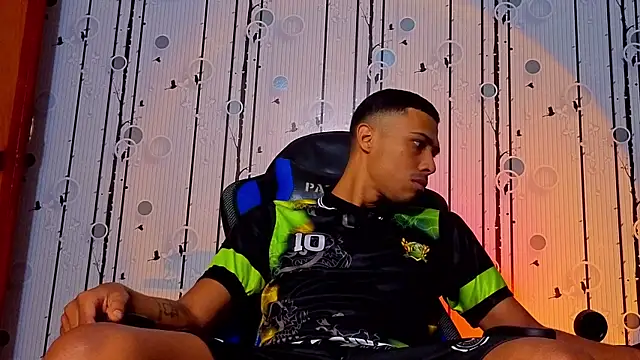 Charlies Fox online show from April 2026 03:48:01 PM