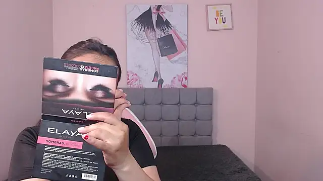 Snapshot of Celesstee_xx chatting on April 2026 01:15:02 PM Celesstee xx online show from April 2026 01:15:02 PM