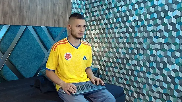 Snapshot of Joaho_Fernandez chatting on July 2026 08:01:02 PM Joaho Fernandez online show from July 2026 08:01:02 PM