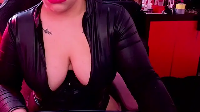 Toy and Pain online show from May 2026 07:44:02 PM
