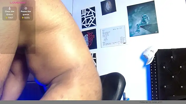 romanpearce  online show from May 2026 10:31:01 PM