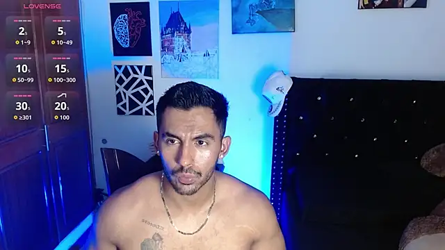 Snapshot of romanpearce_ chatting on July 2026 06:25:02 PM romanpearce online show from July 2026 06:25:02 PM