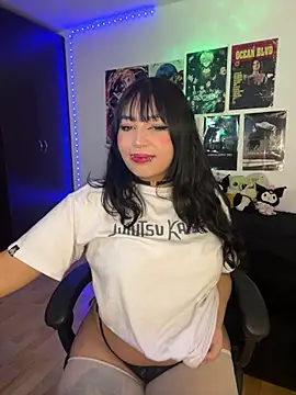 Hinataaa  online show from April 2026 05:02:01 AM