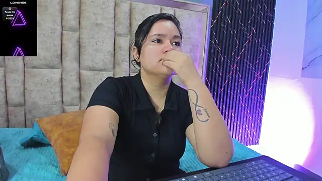 Snapshot of natasha_adam21 chatting on July 2026 02:12:01 AM natasha adam21 online show from July 2026 02:12:01 AM