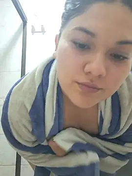 madison abril online show from April 2026 03:43:01 AM