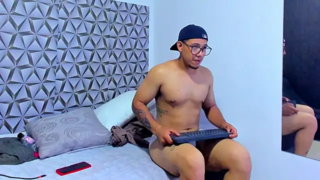 Snapshot of Benjamin_lich chatting on April 2026 01:46:02 AM Benjamin lich online show from April 2026 01:46:02 AM