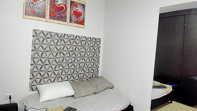 Snapshot of Benjamin_lich chatting on April 2026 05:27:02 PM Benjamin lich online show from April 2026 05:27:02 PM