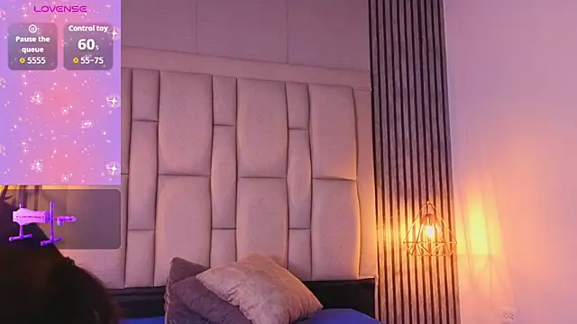 karamoss online show from April 2026 08:37:02 PM