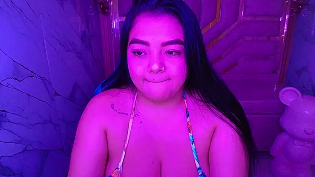 luna  r  online show from April 2026 03:24:01 AM