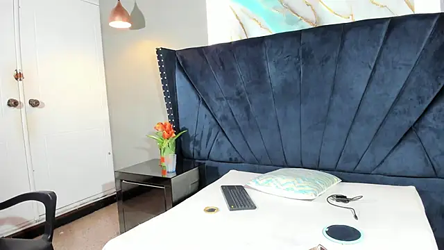 Sara Hanks online show from March 2026 02:18:01 PM