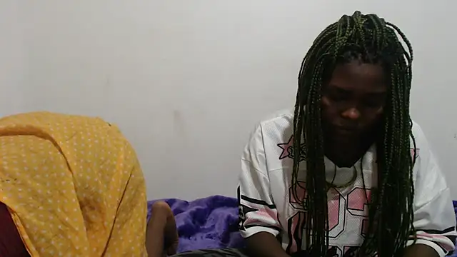 Snapshot of SexyPetite_22 chatting on April 2026 11:00:02 PM SexyPetite 22 online show from April 2026 11:00:02 PM